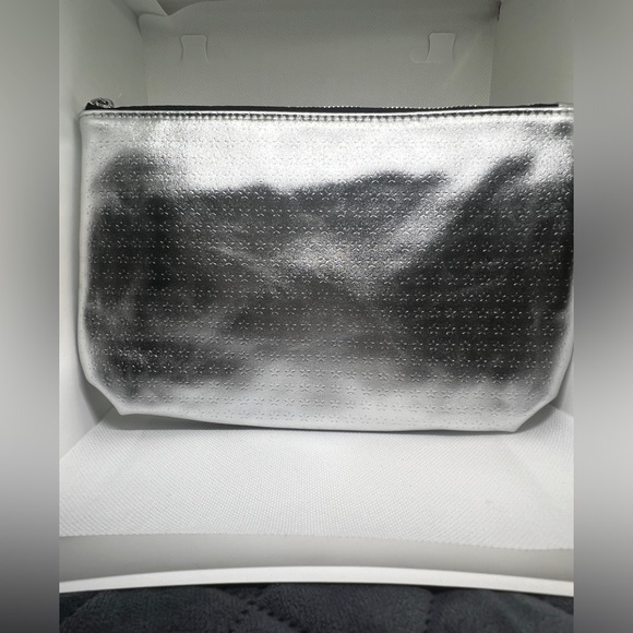 YSL silver pouch - Picture 3 of 5